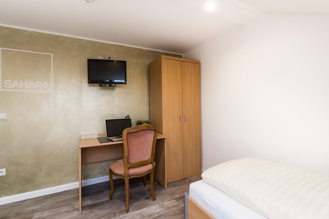 Hotel Rave Velen Ngoại thất bức ảnh